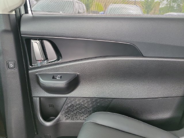 New 2027 Kia Carnival SX w/ Dark Edition Package FWD image 20