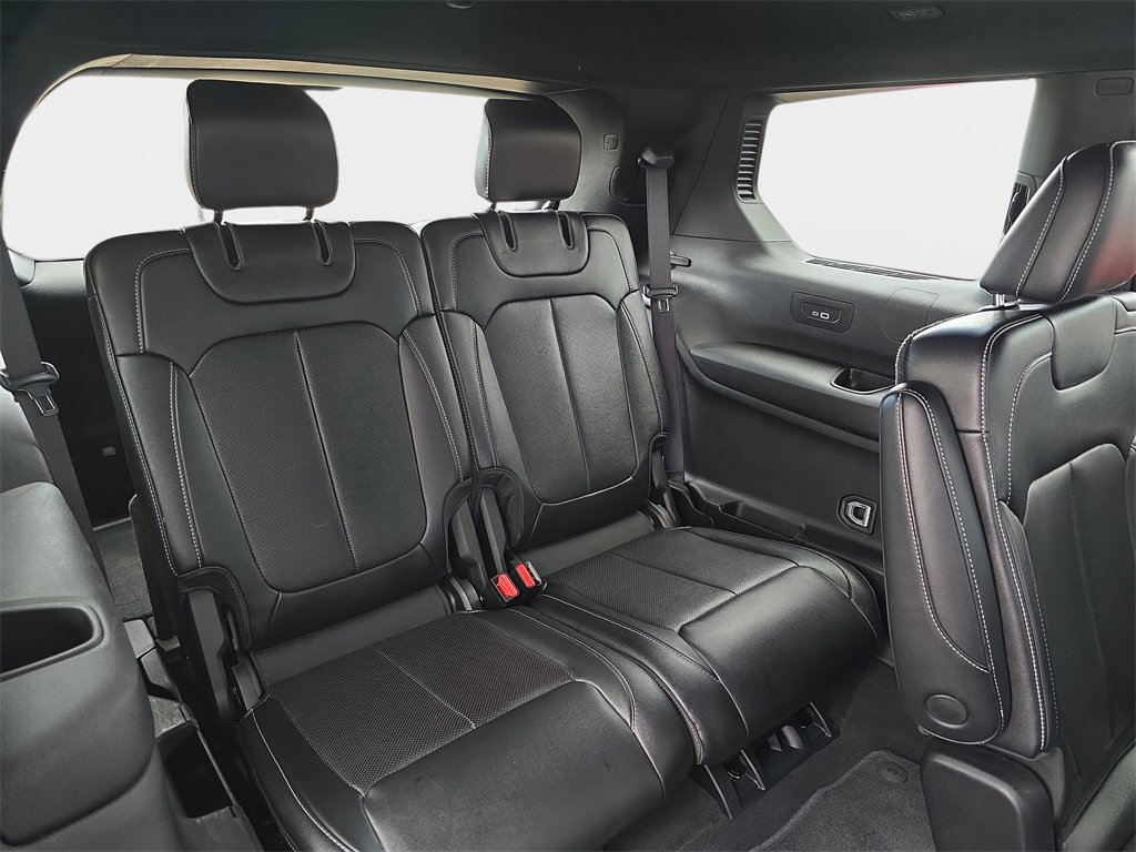 Used 2024 Jeep Grand Cherokee L Limited w/ Luxury Tech Group II image 14