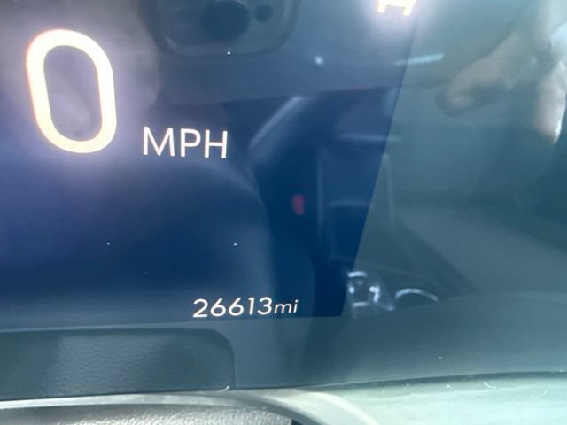 Used 2025 Buick Encore GX Preferred AWD/4WD image 17