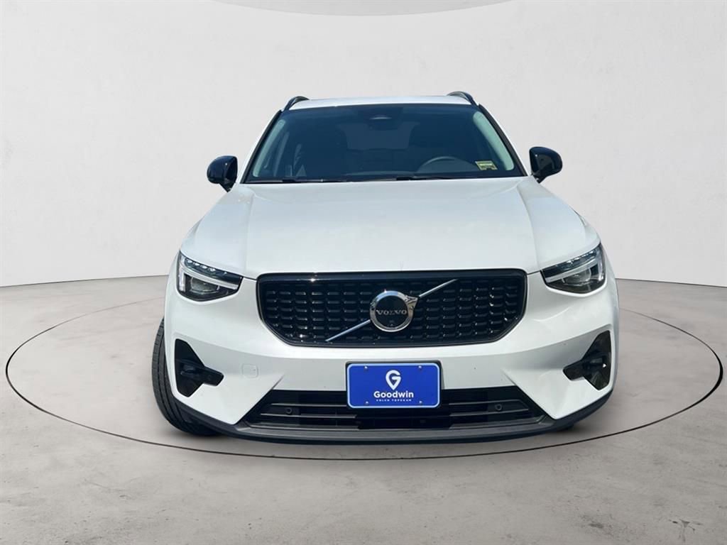 New 2026 Volvo XC40 B5 Plus w/ Protection Package Premier AWD/4WD image 8