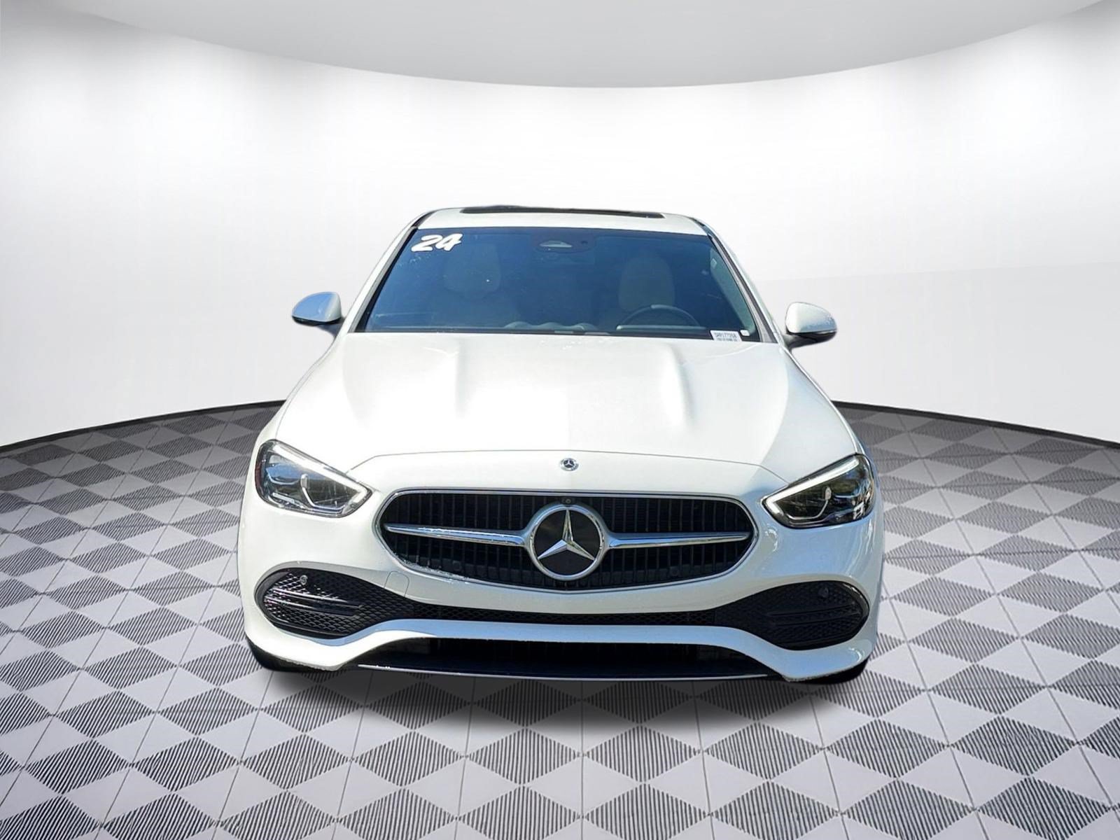 Used 2024 Mercedes-Benz C 300 Sedan image 5