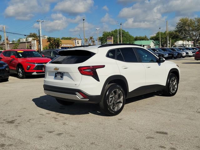 Used 2024 Chevrolet Trax LT w/ Driver Confidence Package image 6