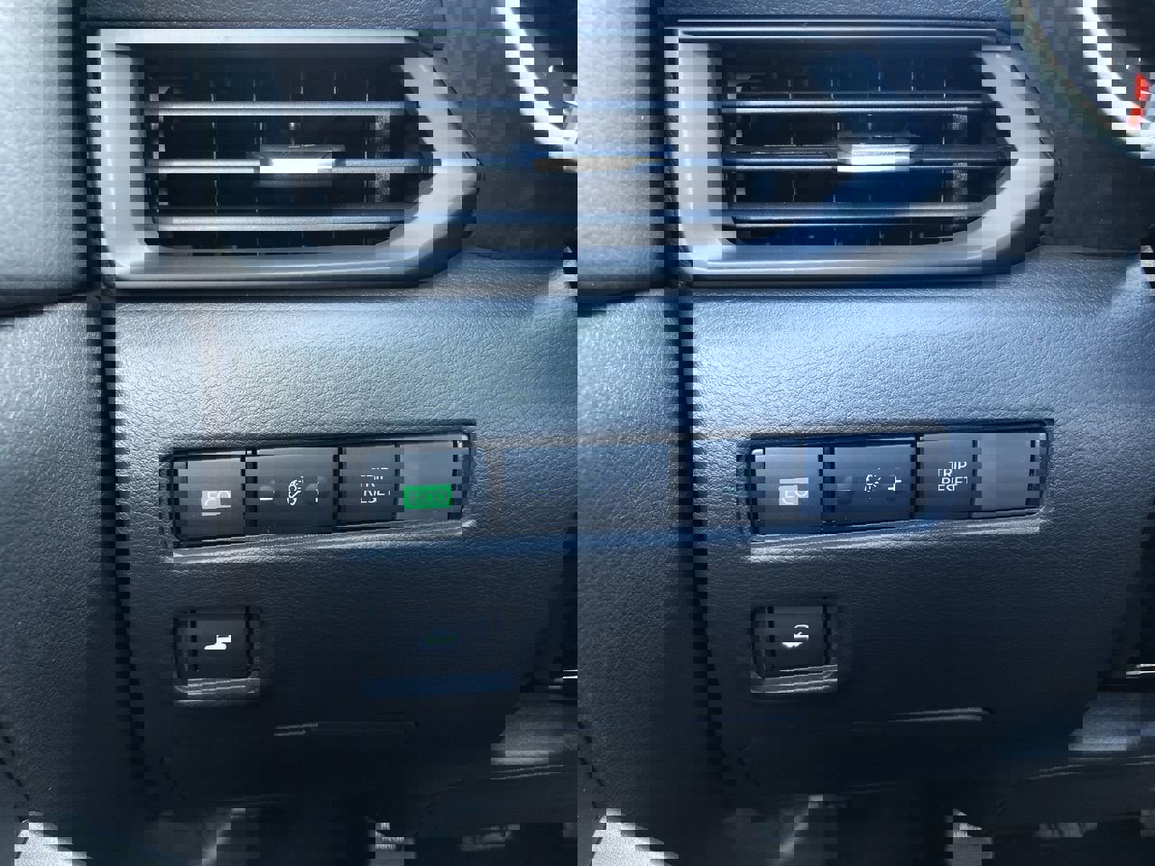 New 2025 Nissan Sentra S image 18