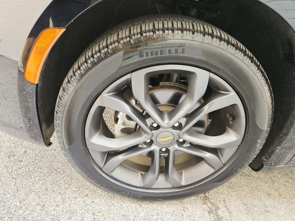 Used 2024 Chrysler Pacifica Touring-L w/ Road Tripper Package FWD image 19