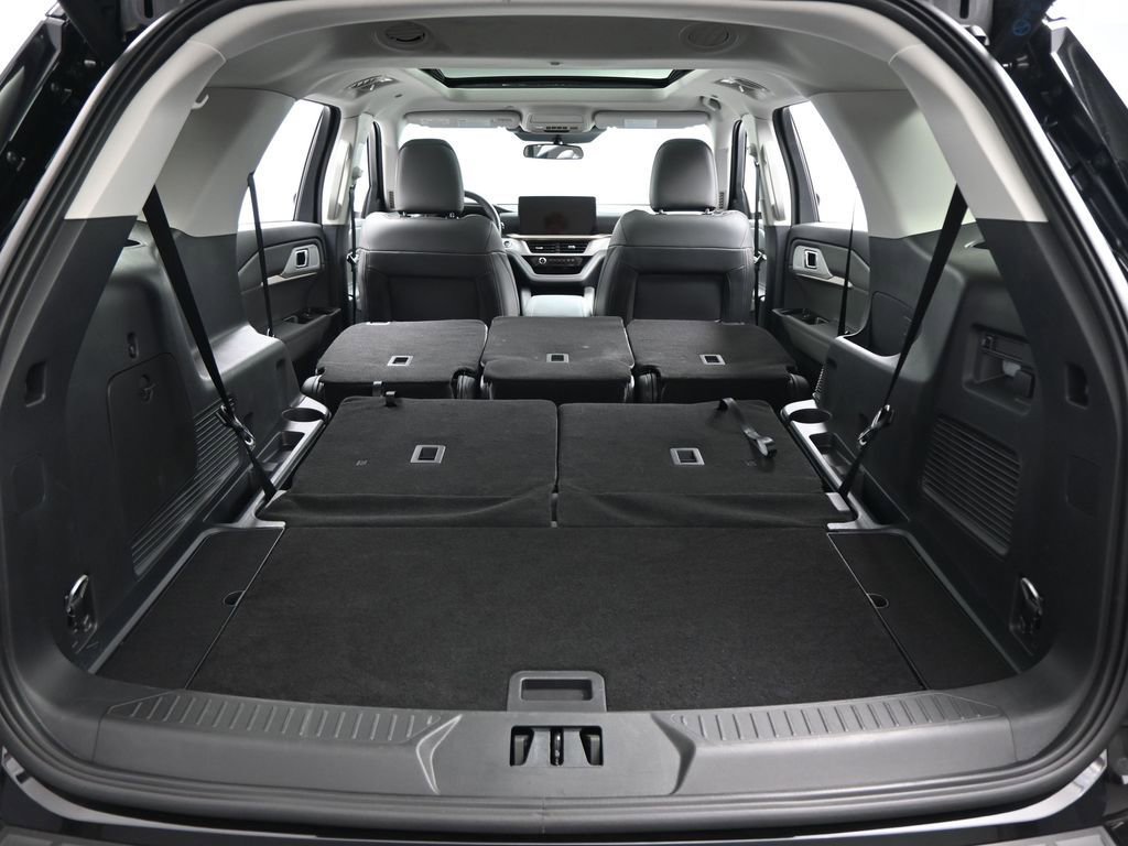 New 2025 Ford Explorer Active w/ Active Comfort Package AWD/4WD image 41