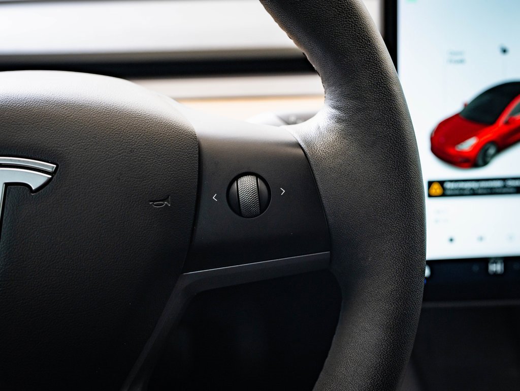 Used 2021 Tesla Model 3 Standard Range Plus image 24