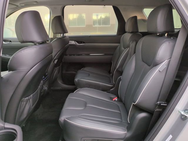 Used 2023 Hyundai Palisade SEL w/ Premium Package image 13