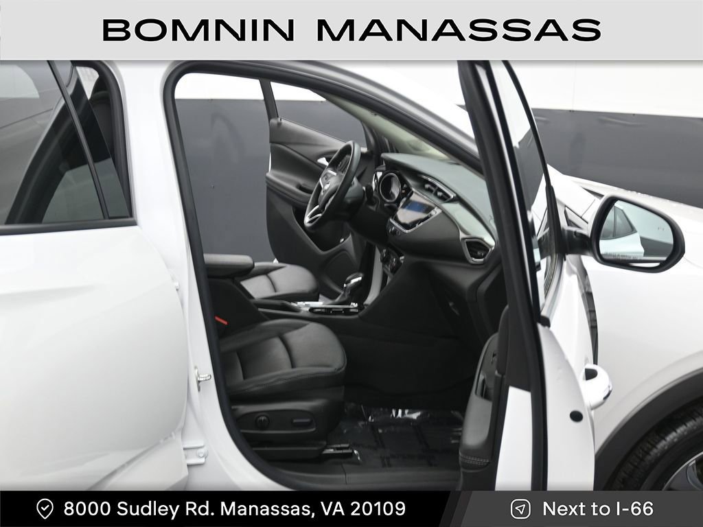 Used 2023 Buick Encore GX Essence w/ Experience Buick Package FWD image 9