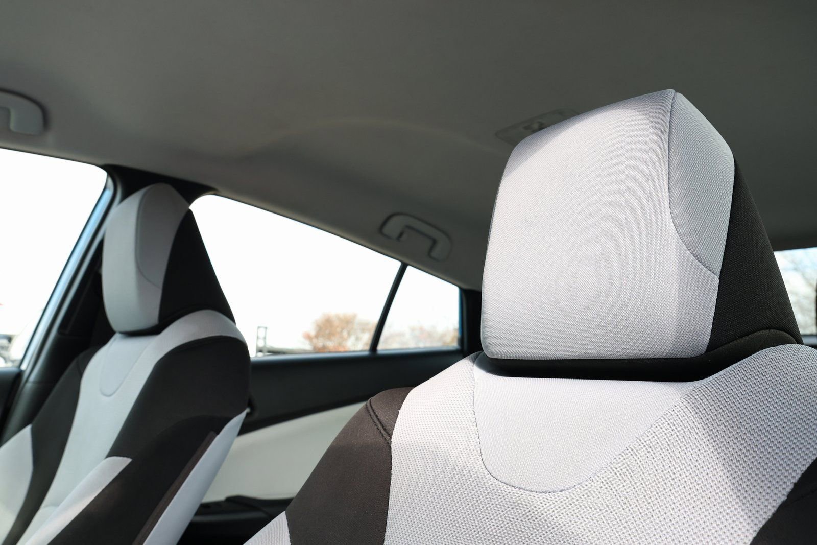 Used 2022 Toyota Prius L Eco image 14