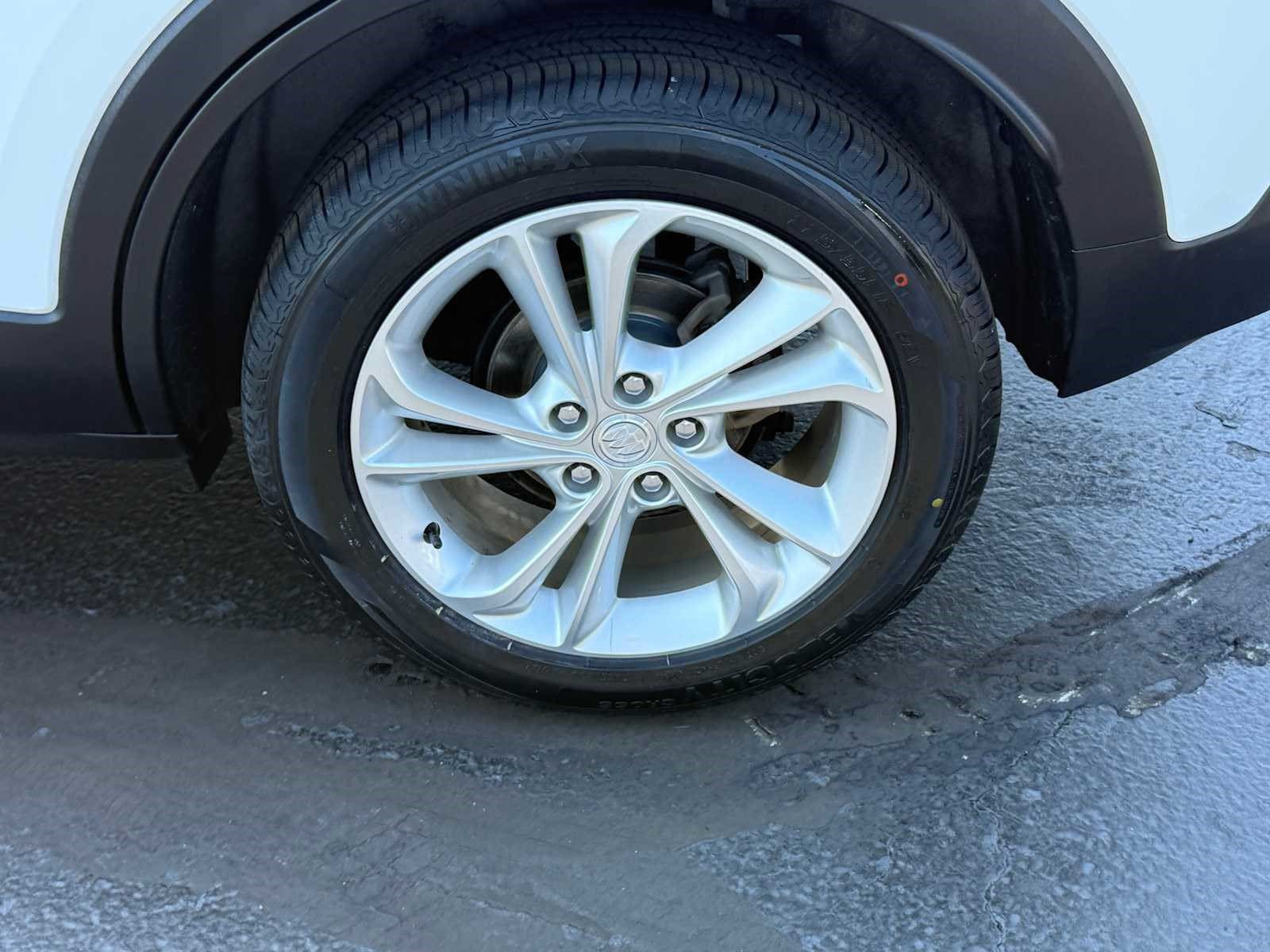 Used 2023 Buick Encore GX Preferred w/ Cold Weather Comfort Package AWD/4WD image 9
