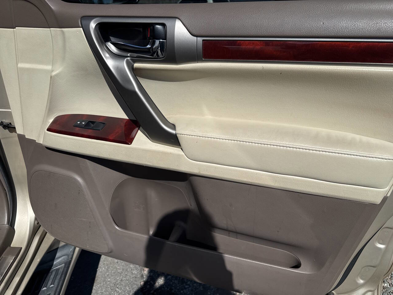 Used 2013 Lexus GX 460 w/ Comfort Plus Pkg image 18