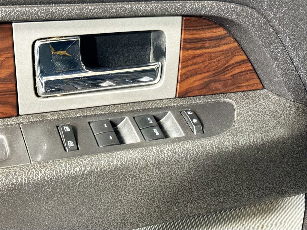 Used 2012 Ford F150 Lariat w/ Lariat Chrome Pkg image 23