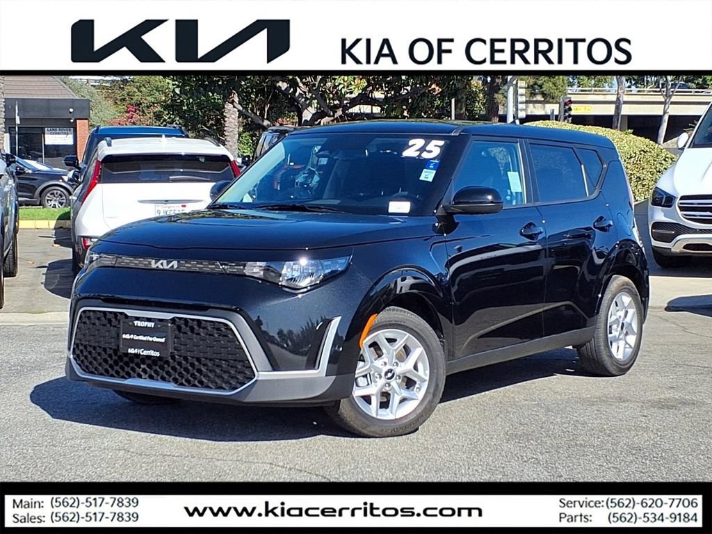 Certified 2025 Kia Soul S FWD image 1