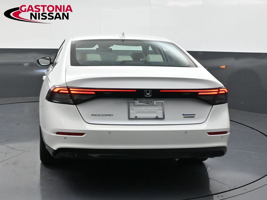 Used 2024 Honda Accord Touring image 6