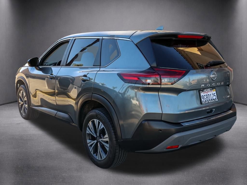 Used 2023 Nissan Rogue SV image 7