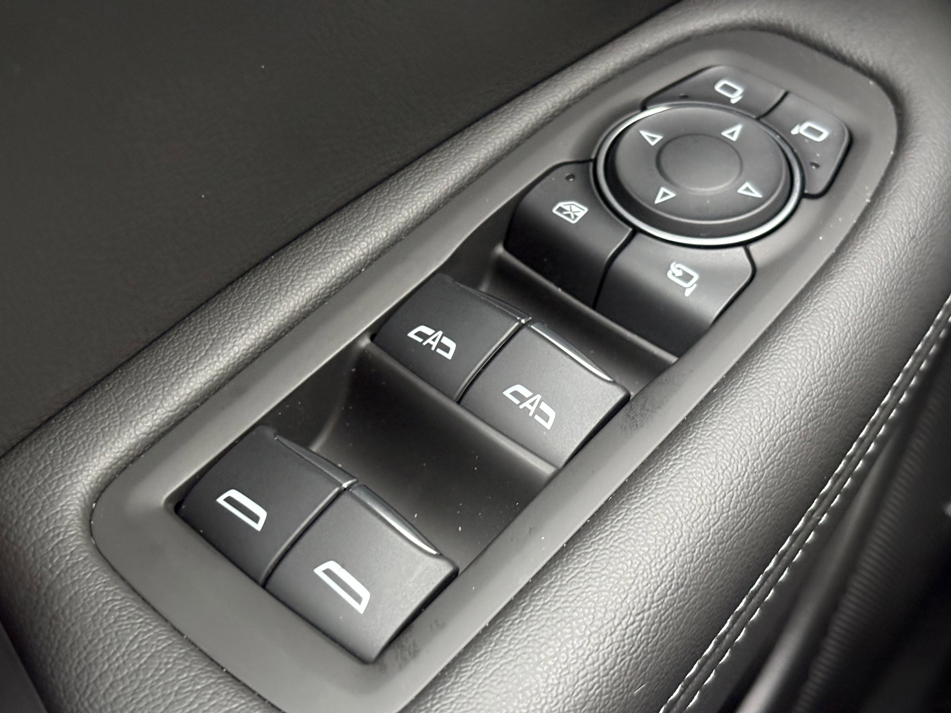 New 2025 Cadillac XT6 Sport w/ Technology Package image 33