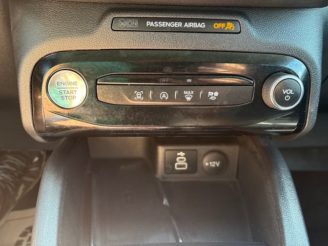 Used 2025 Ford Escape Platinum AWD/4WD image 16