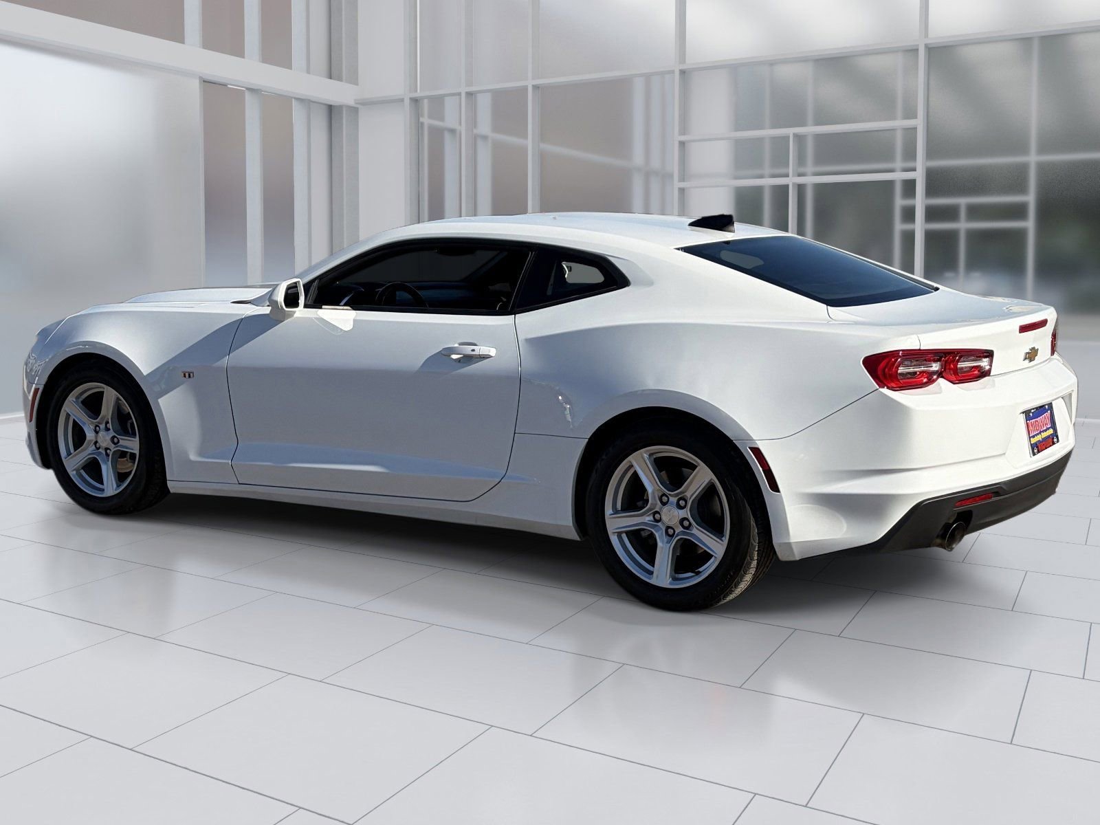 Used 2023 Chevrolet Camaro LT image 4