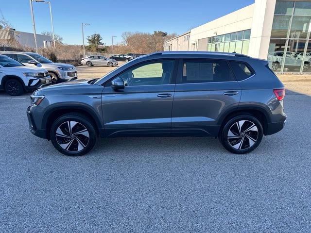 Certified 2023 Volkswagen Taos SE w/ Panoramic Sunroof Package image 5