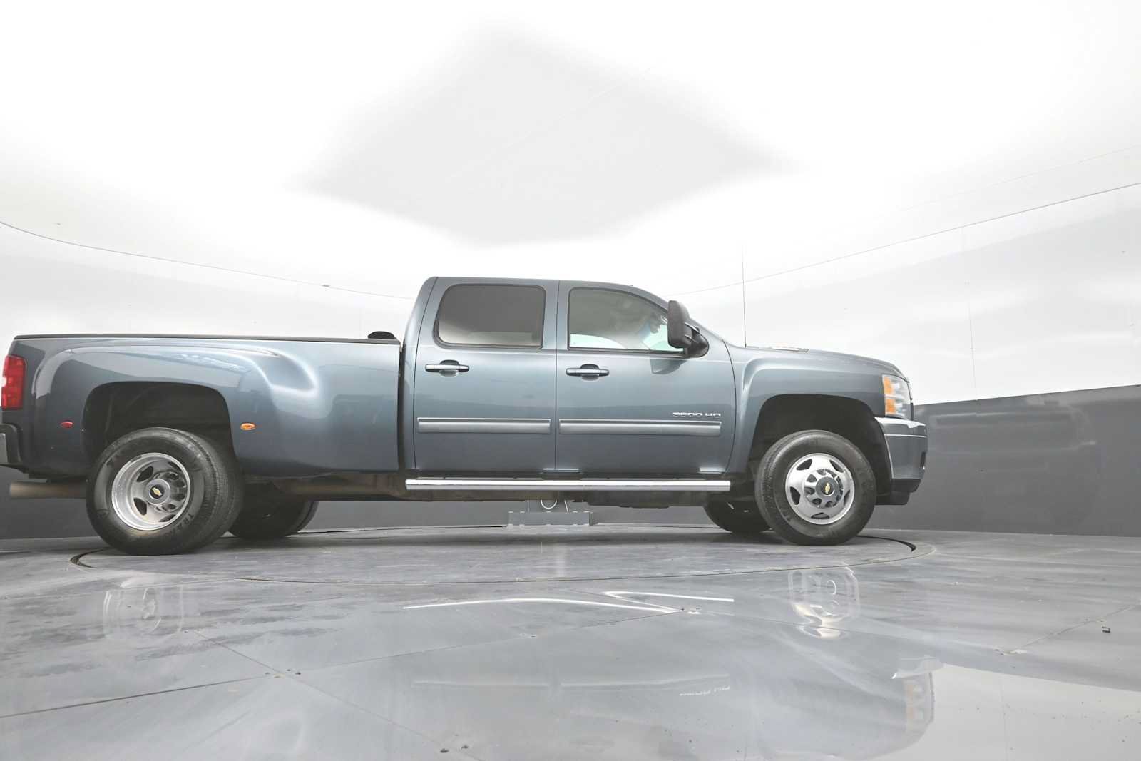 Used 2012 Chevrolet Silverado 3500 LTZ AWD/4WD image 47