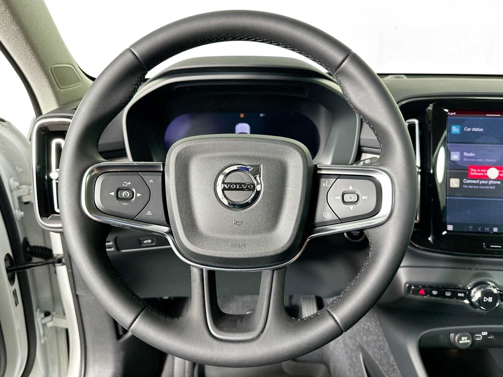 Certified 2025 Volvo XC40 B5 Core w/ Protection Package Premier AWD/4WD image 11