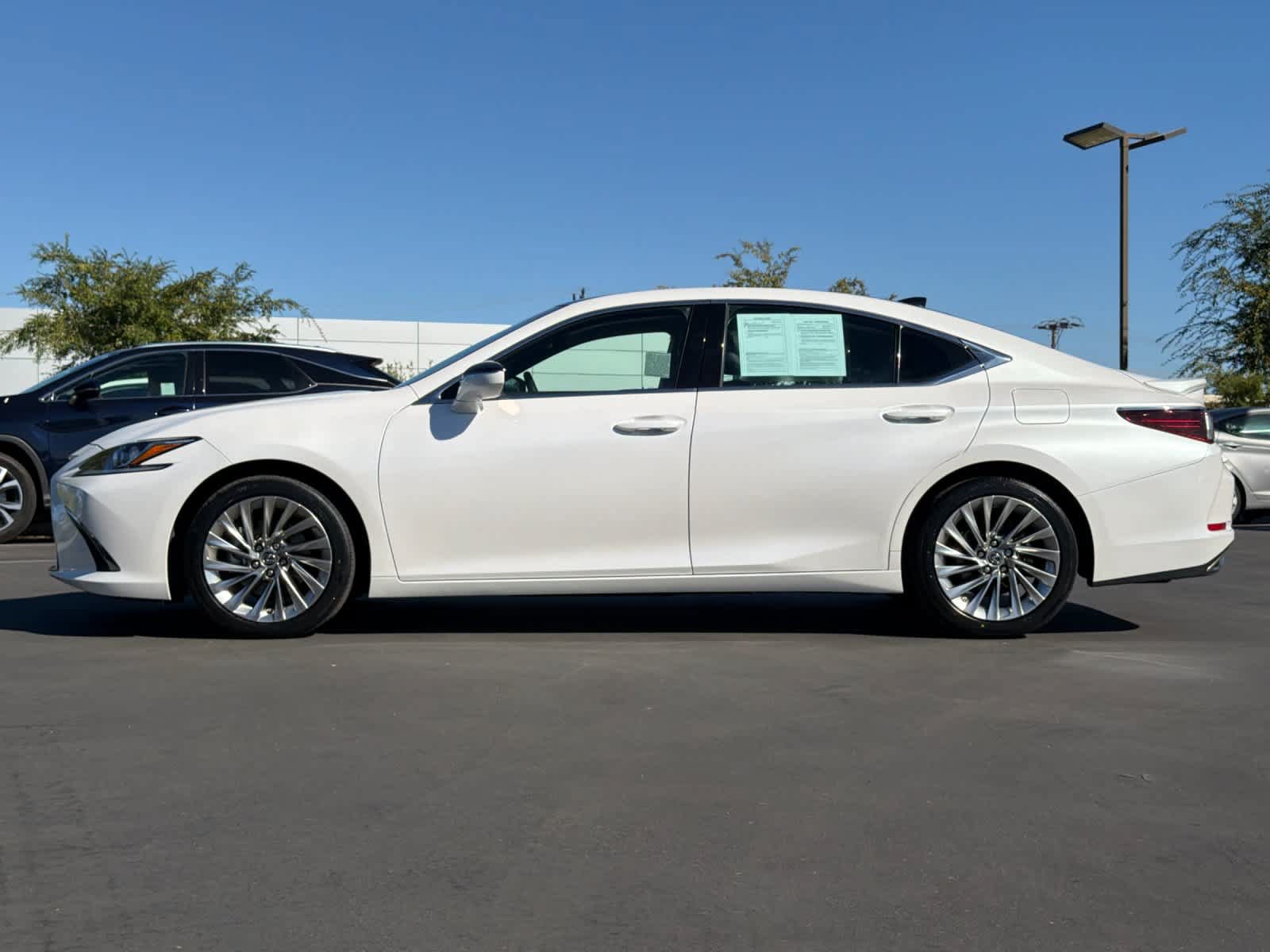 Used 2022 Lexus ES 350 w/ Accessory Package 2 FWD image 9