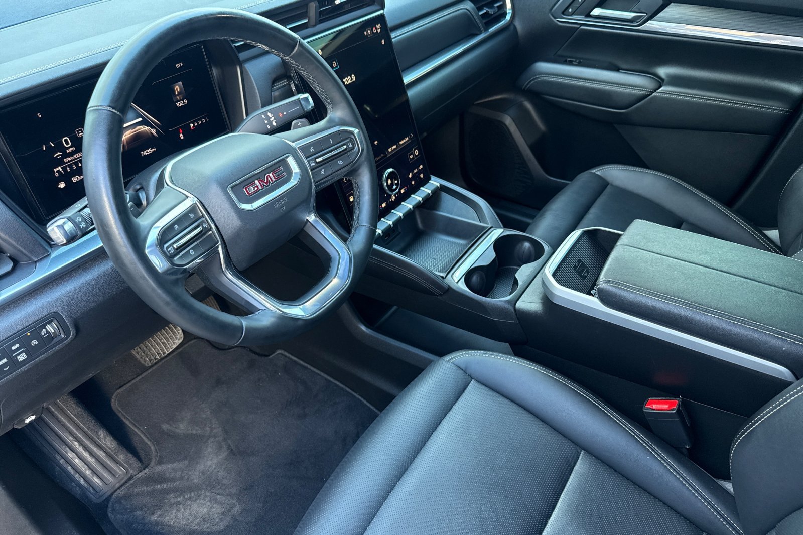 Used 2026 GMC Terrain Elevation w/ Elevation Premium Package AWD/4WD image 9