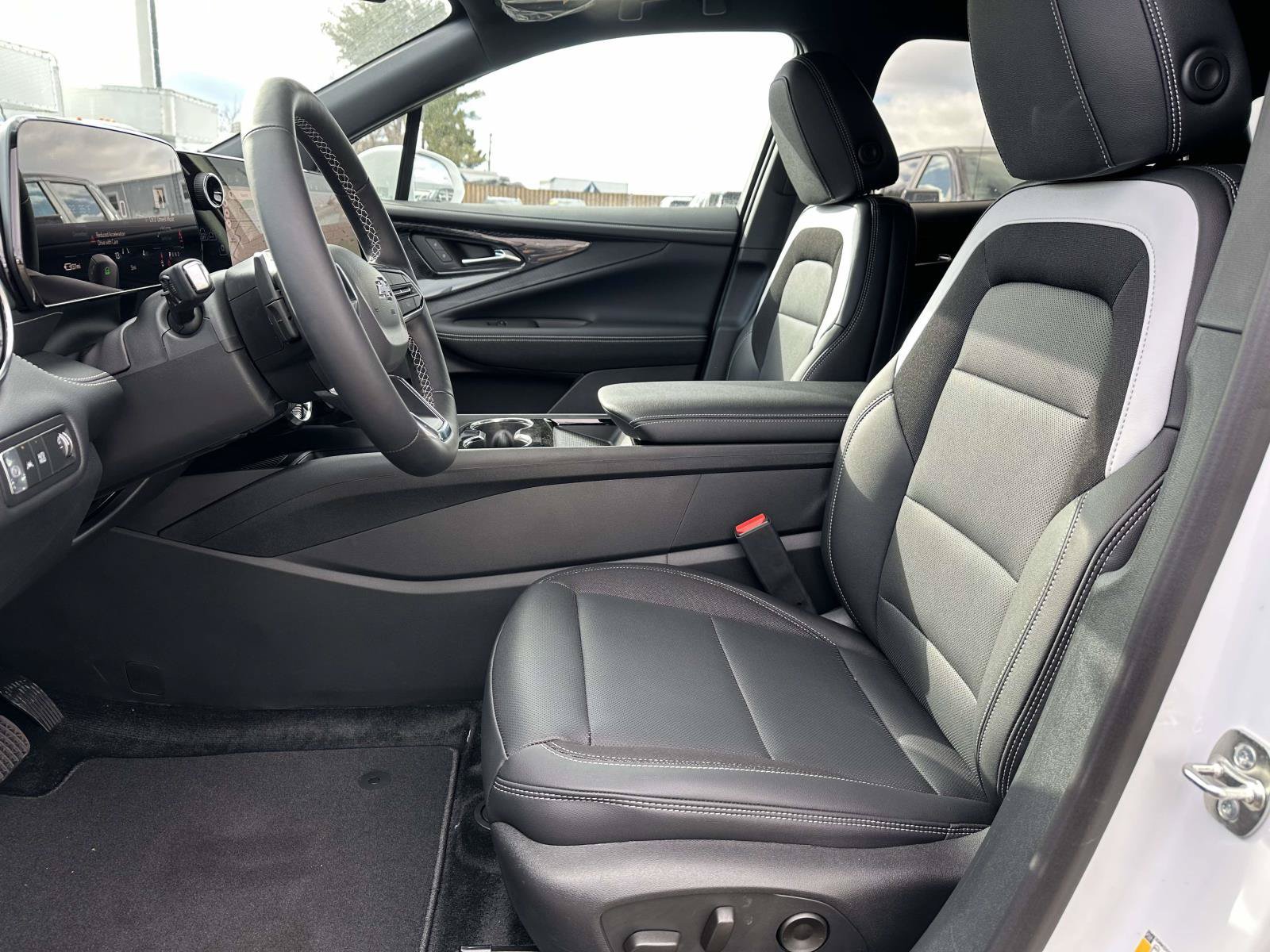 New 2026 Chevrolet Blazer EV LT AWD/4WD image 21