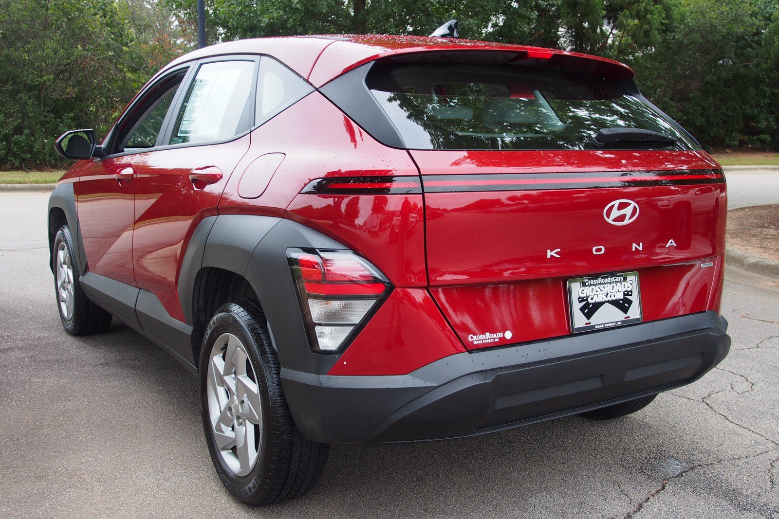 Used 2024 Hyundai Kona SE AWD/4WD image 5