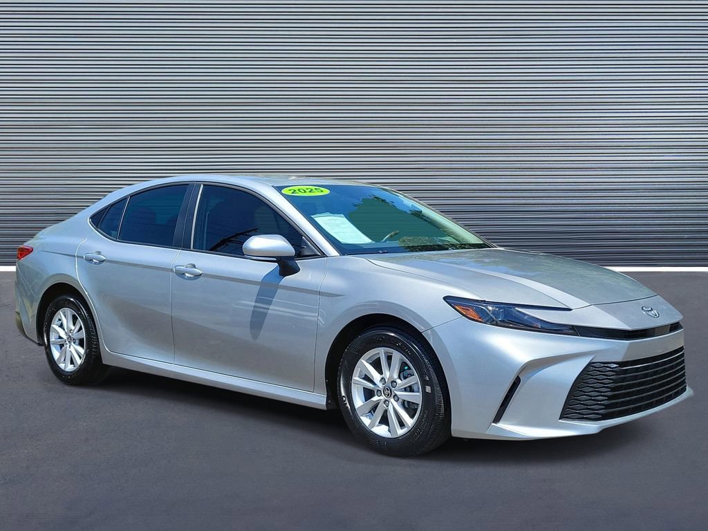 Used 2025 Toyota Camry LE FWD image 2