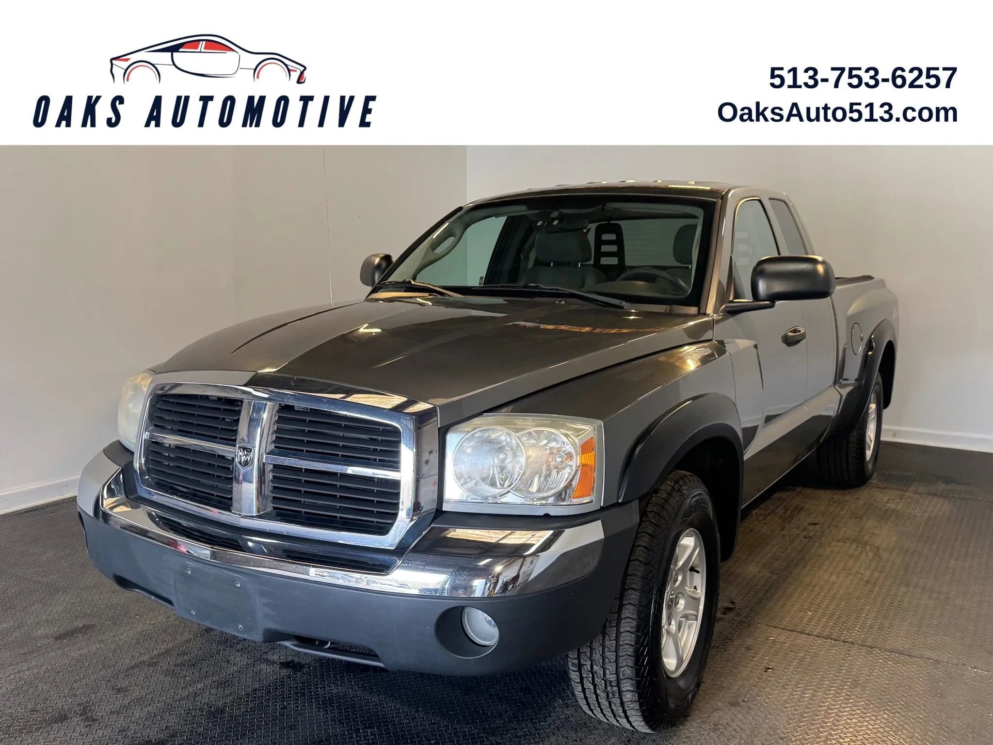 Used 2005 Dodge Dakota SLT