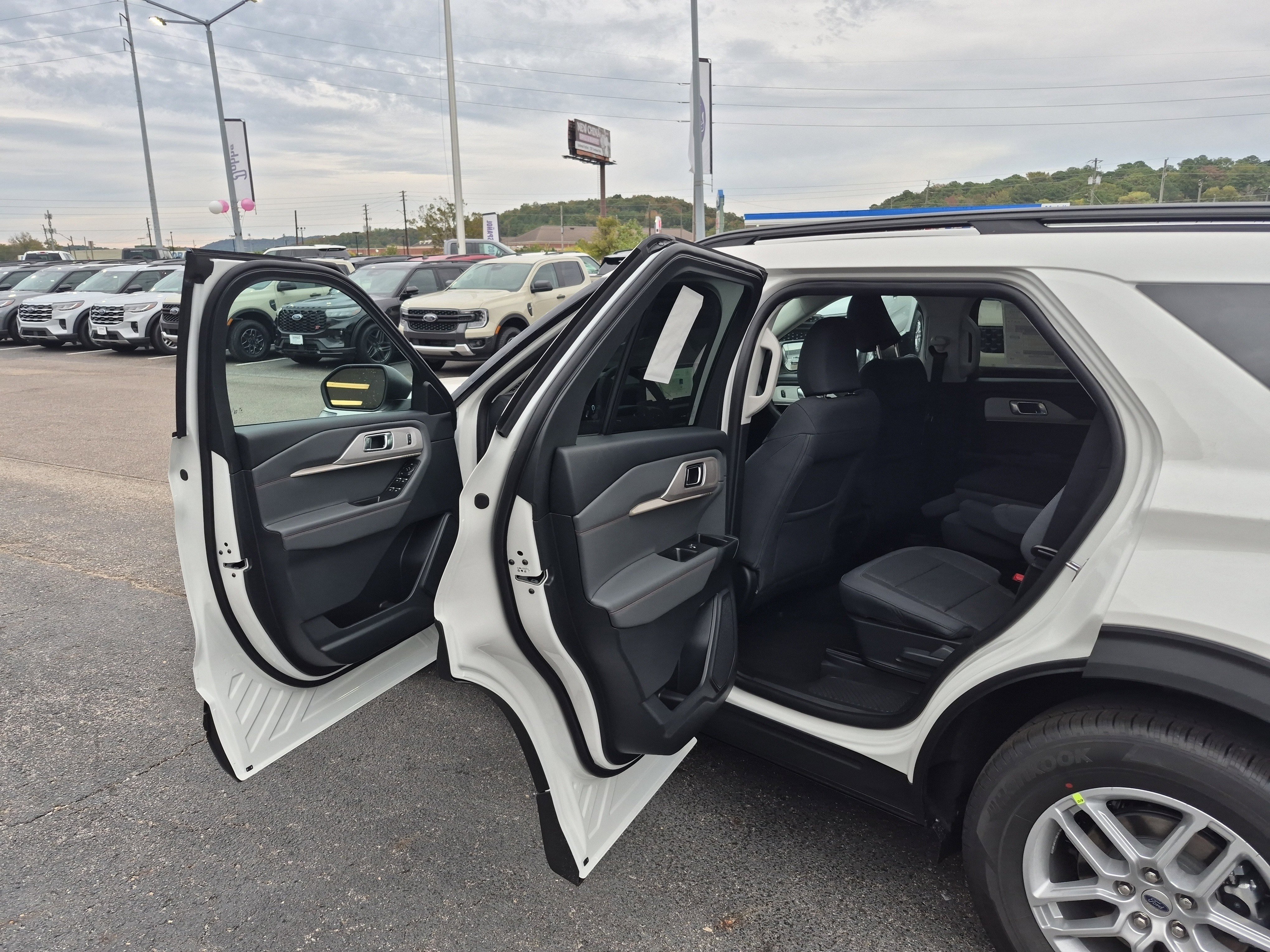 New 2026 Ford Explorer Active image 13