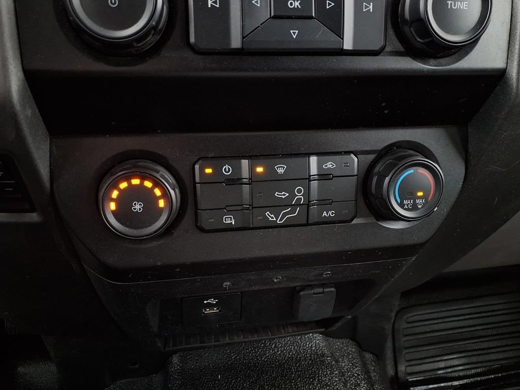 Used 2020 Ford F250 XL w/ Power Equipment Group AWD/4WD image 27