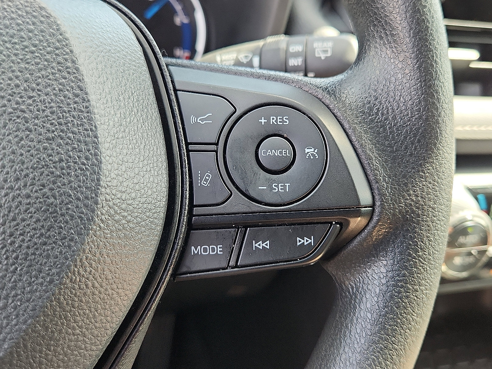 Used 2024 Toyota RAV4 XLE image 22