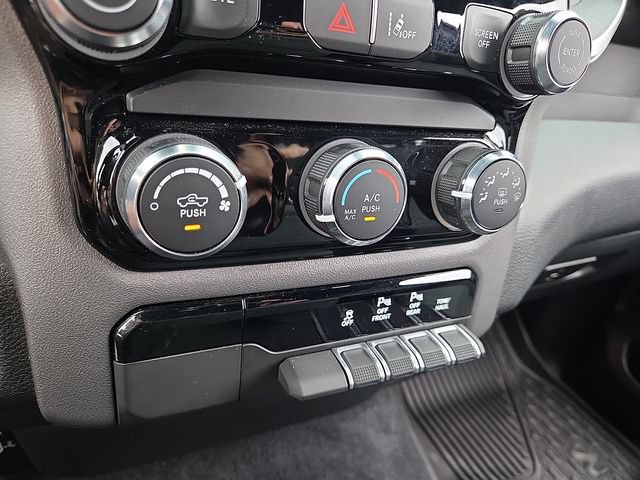 Used 2025 RAM 1500 Big Horn AWD/4WD image 16