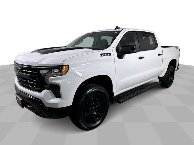 Used 2025 Chevrolet Silverado 1500 LT Trail Boss AWD/4WD image 4