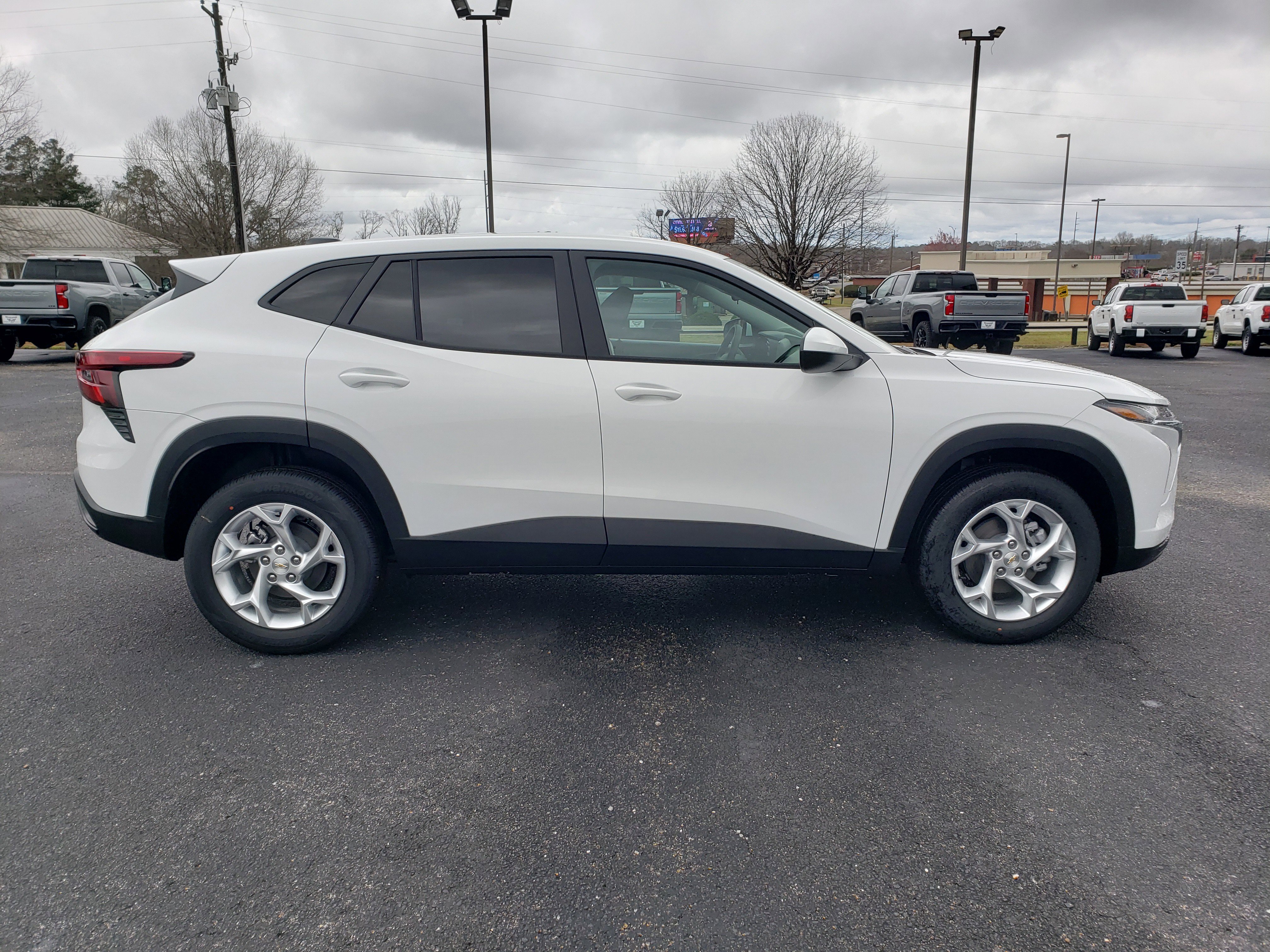 New 2026 Chevrolet Trax LS image 5