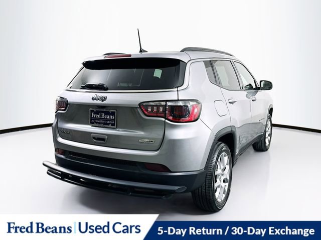 Used 2023 Jeep Compass Latitude image 8
