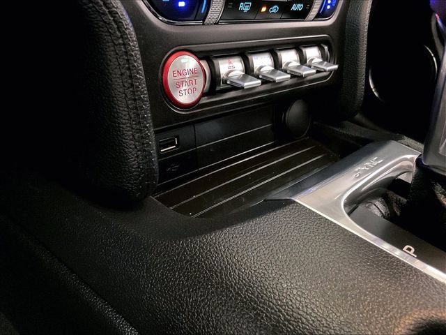Used 2022 Ford Mustang Premium RWD image 31