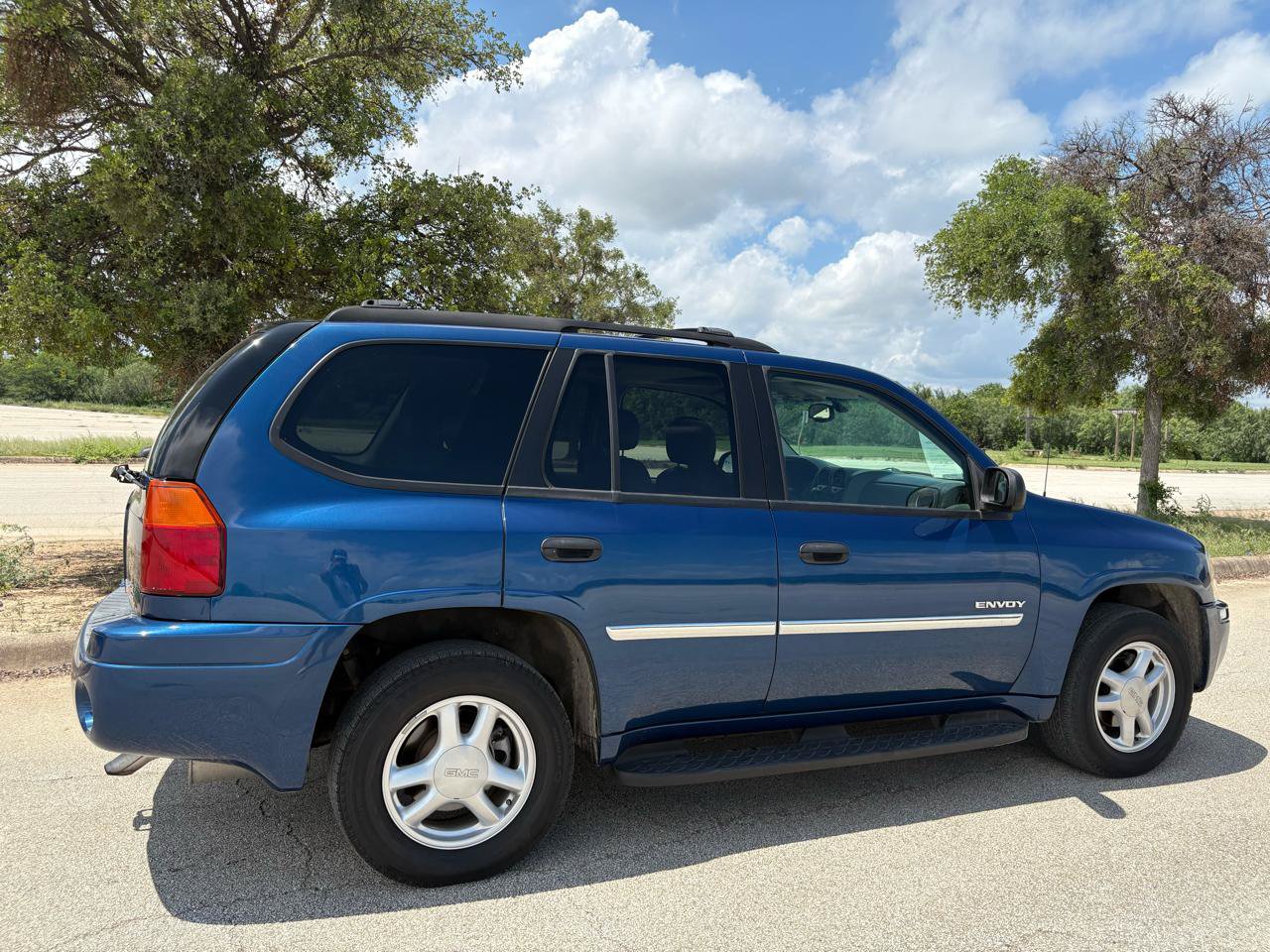 Used 2006 GMC Envoy SLE RWD image 47