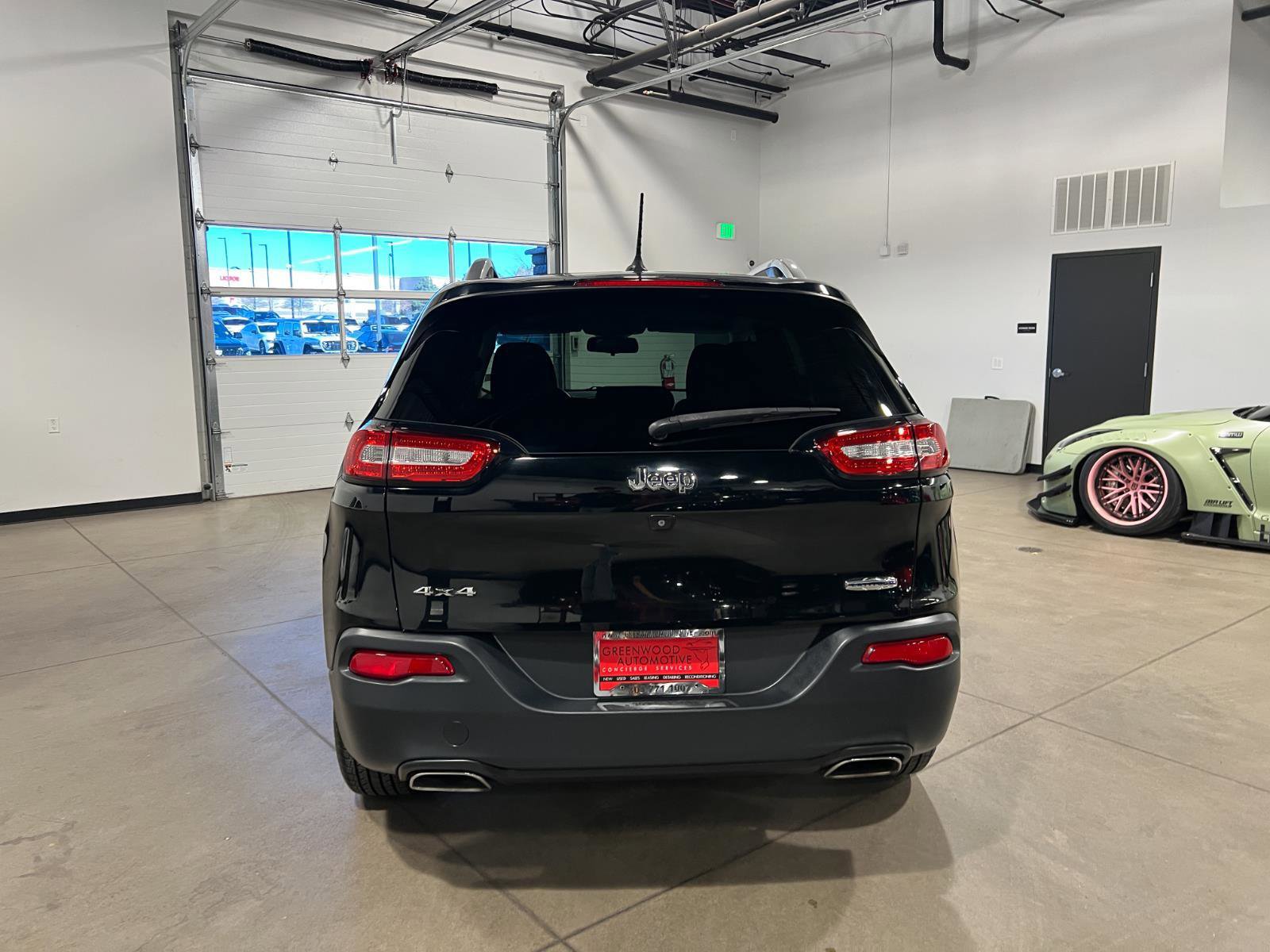 Used 2018 Jeep Cherokee Latitude w/ Cold Weather Group image 4
