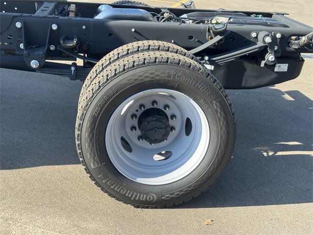 New 2025 Ford F550 4x4 Crew Cab Super Duty w/ XL Chrome Package image 9