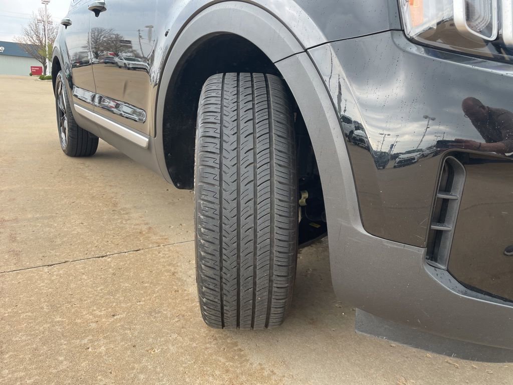 Used 2025 Kia Telluride S image 18