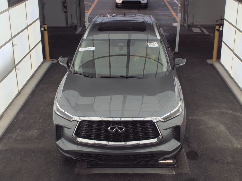 Certified 2023 INFINITI QX60 Luxe w/ Performance Audio Package image 5