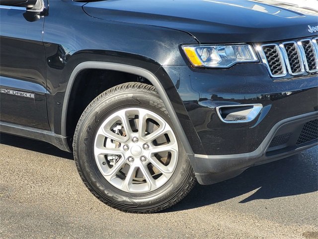 Used 2021 Jeep Grand Cherokee Laredo X image 9