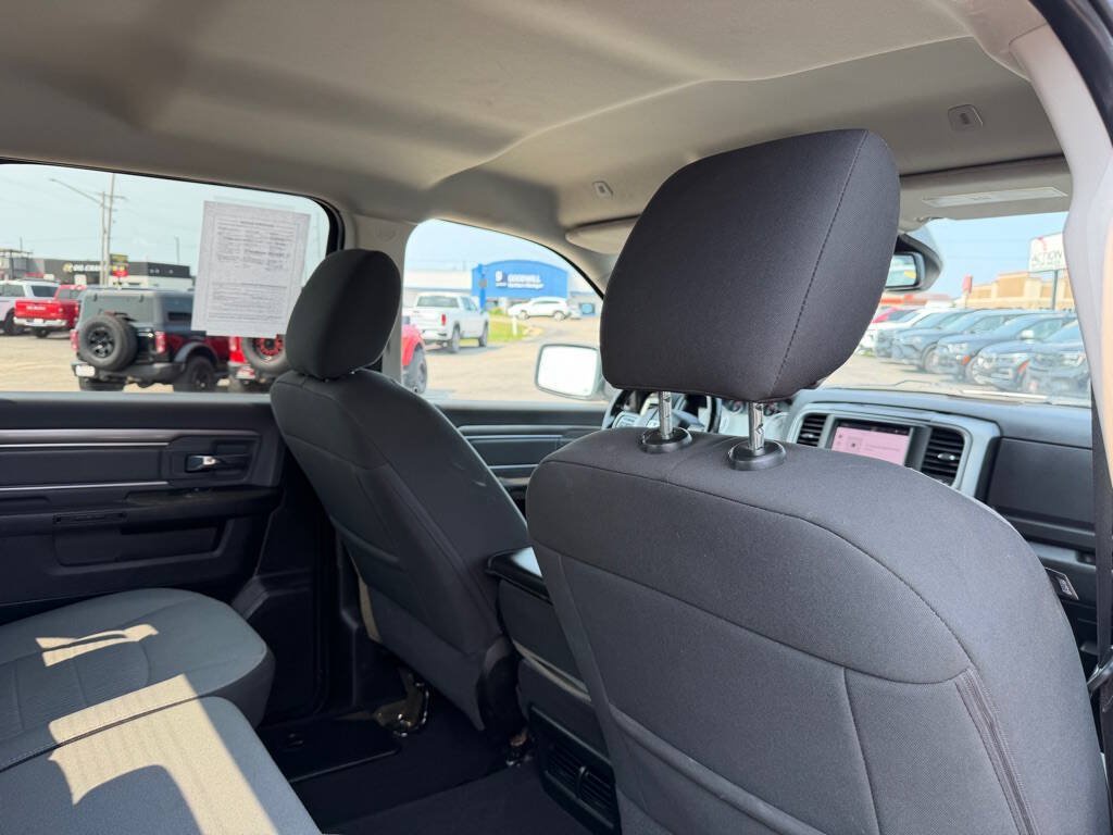 Used 2022 RAM 1500 Classic SLT w/ Electronics Convenience Group AWD/4WD image 50