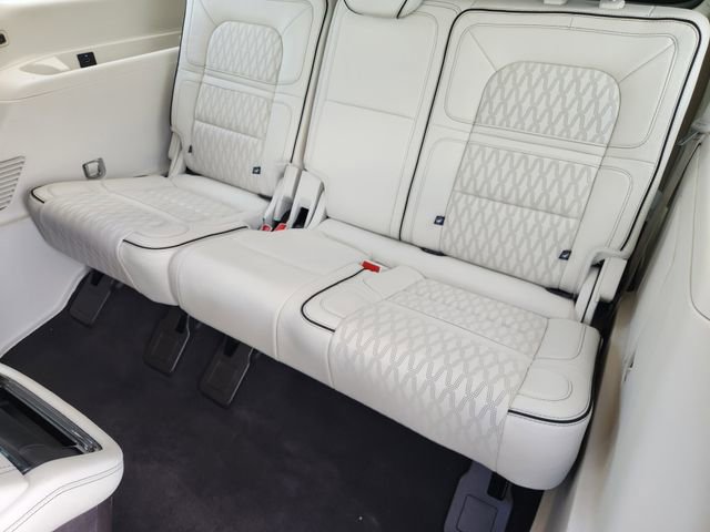 Used 2018 Lincoln Navigator Black Label w/ Cargo Package AWD/4WD image 22