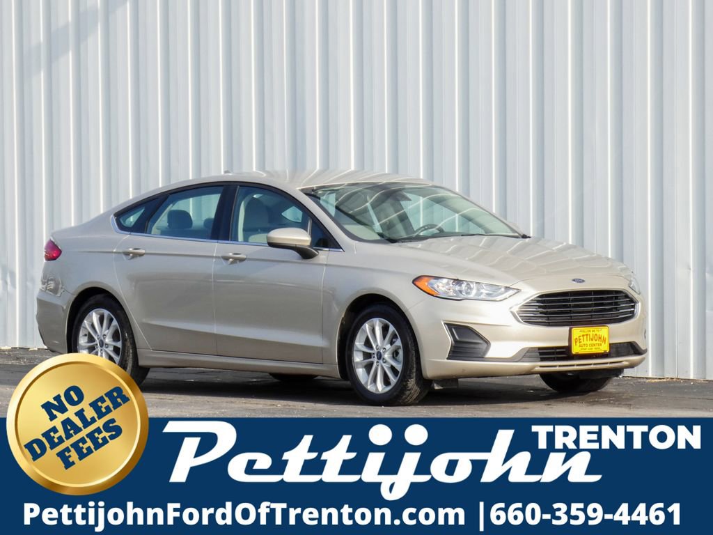 Used 2019 Ford Fusion SE FWD image 1