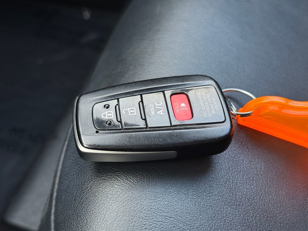 Used 2020 Toyota Prius Prime LE image 35