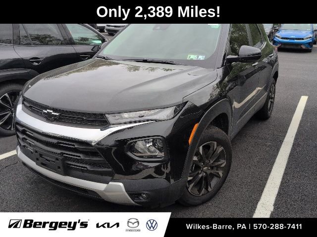 Used 2023 Chevrolet TrailBlazer LT w/ Convenience Package AWD/4WD image 1